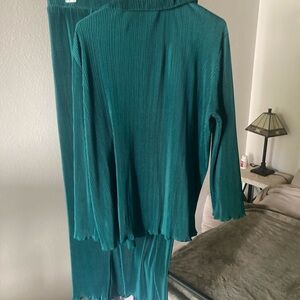 Teal plisse set silky set